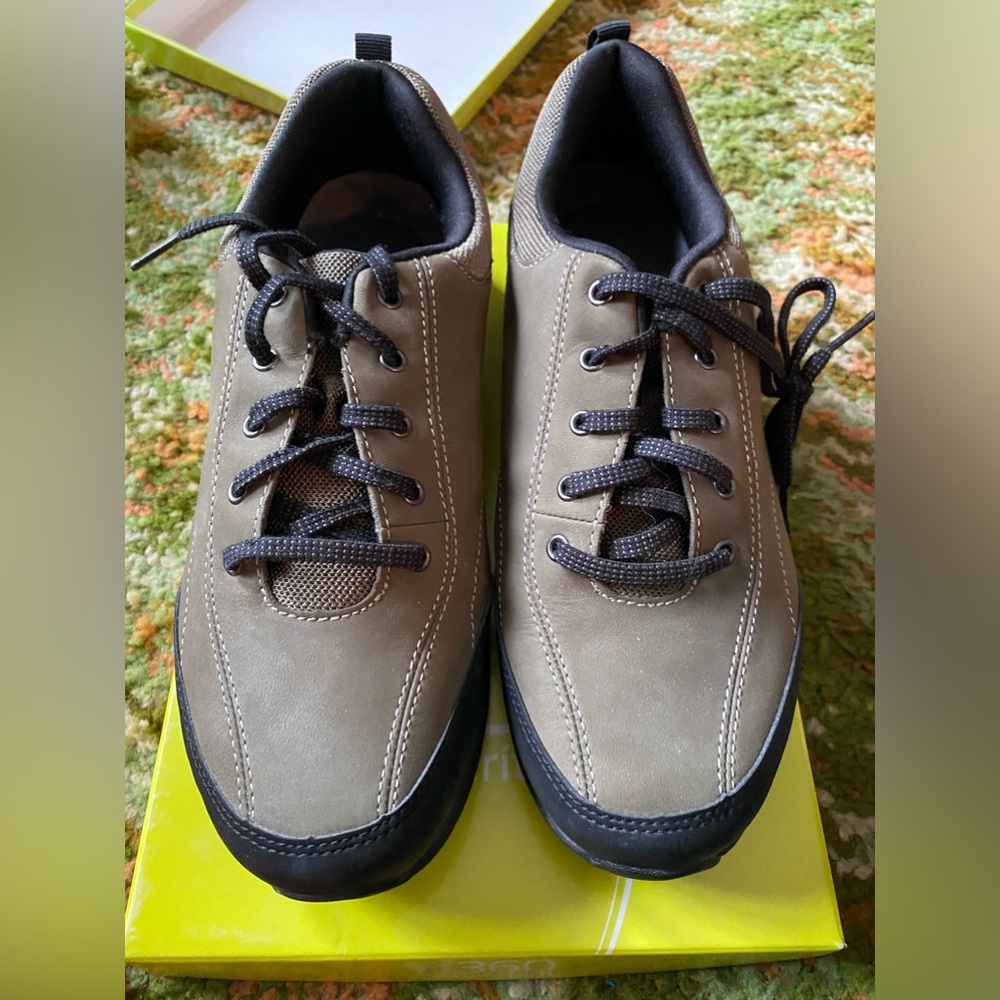 Easy spirit new walking